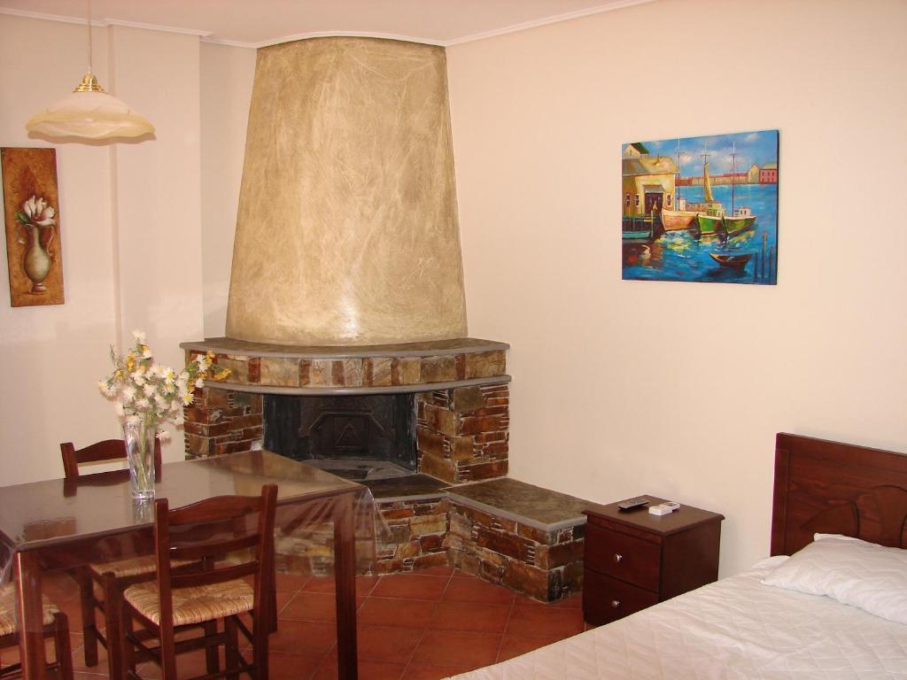 Makronas Apartments Карист Екстер'єр фото