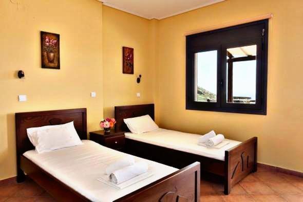 Makronas Apartments Карист Екстер'єр фото