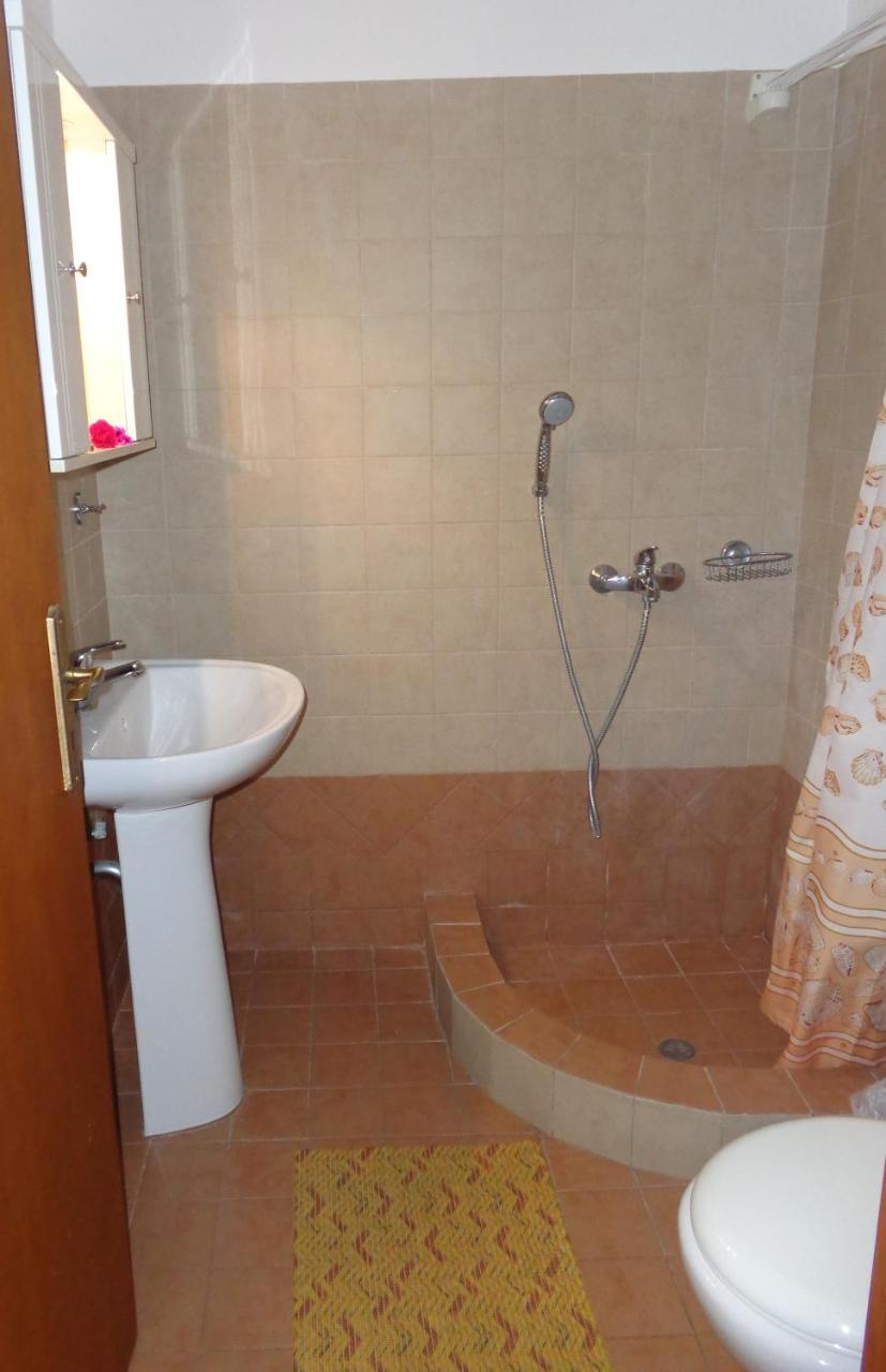 Makronas Apartments Карист Екстер'єр фото
